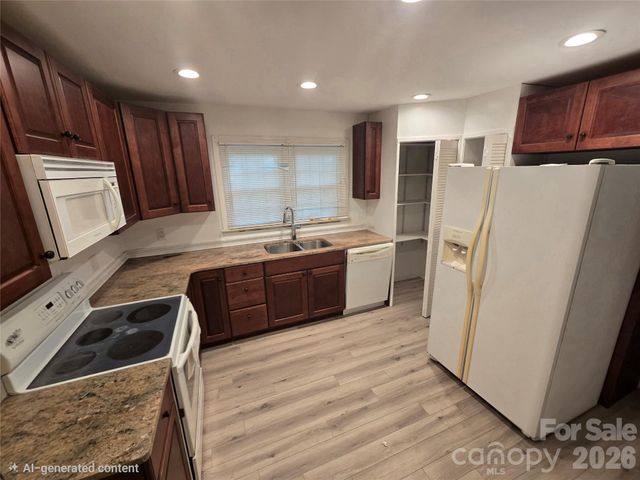 1108 2nd Street SE, Conover, NC 28613