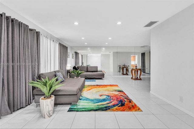 411 Wilma Circle, Riviera Beach, FL 33404