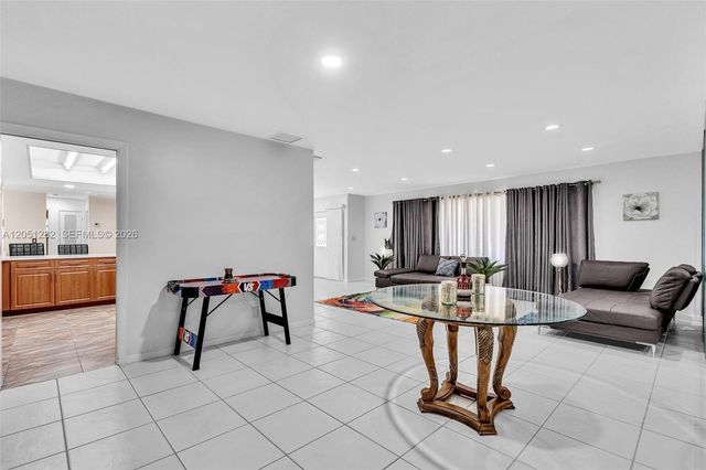 411 Wilma Circle, Riviera Beach, FL 33404