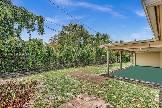 411 Wilma Circle, Riviera Beach, FL 33404