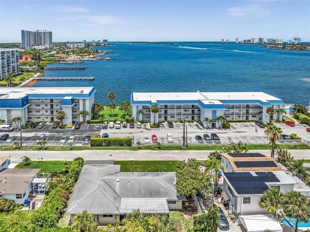 411 Wilma Circle, Riviera Beach, FL 33404