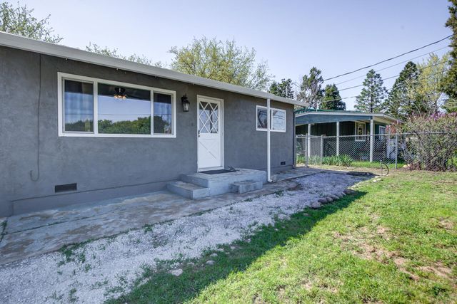 19915 Gas Point Road, Cottonwood, CA 96022