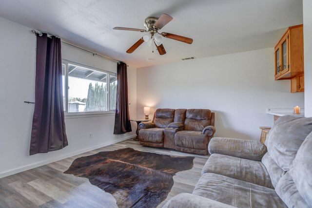 19915 Gas Point Road, Cottonwood, CA 96022