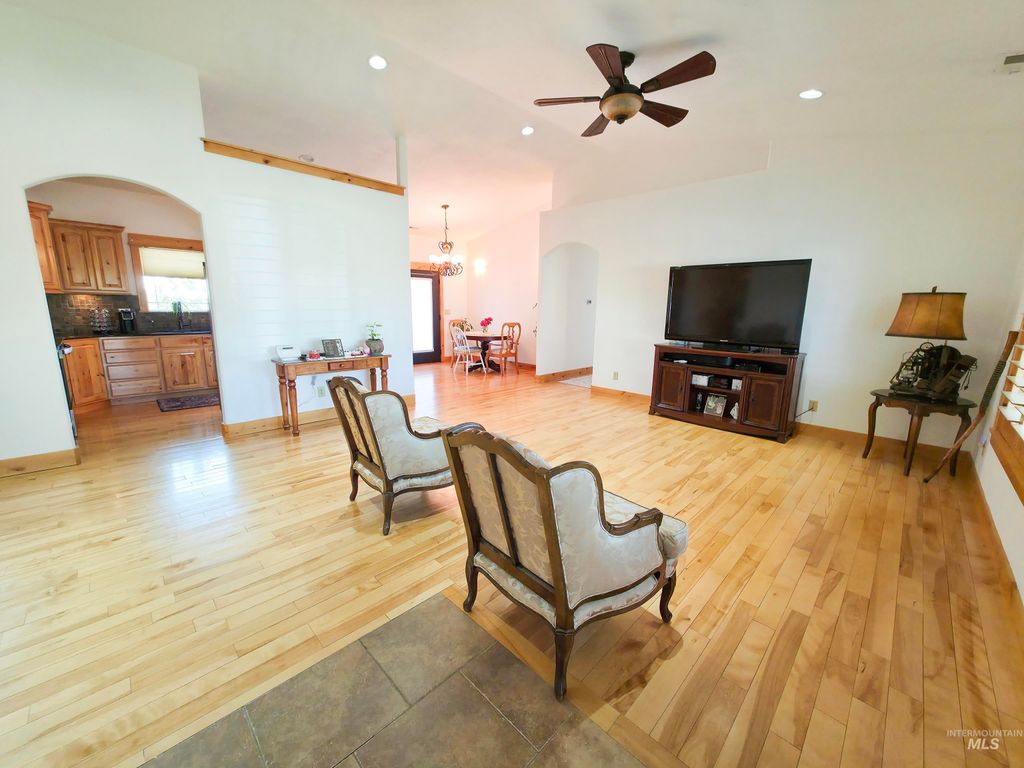 4010 Elmore Rd, Parma, ID 83660 photo 6