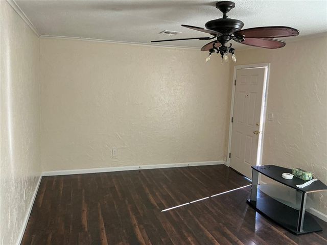 6019 NW 47th Street, Warr Acres, OK 73122