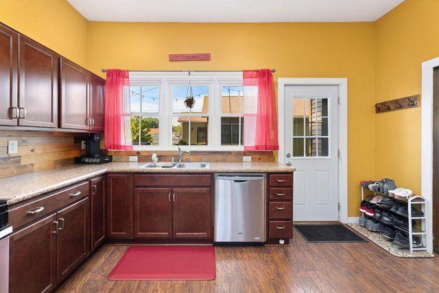 1406 Charles STREET, La Crosse, WI 54603