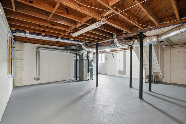 2467 Elmwood SE Circle, Smyrna, GA 30339