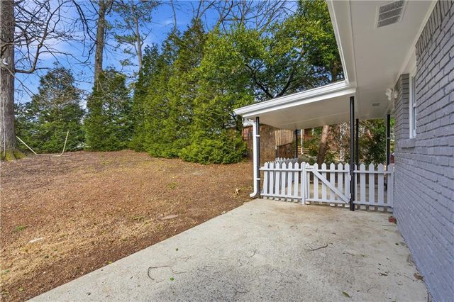 2467 Elmwood SE Circle, Smyrna, GA 30339