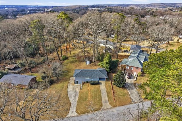 2467 Elmwood SE Circle, Smyrna, GA 30339