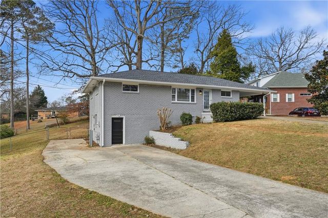 2467 Elmwood SE Circle, Smyrna, GA 30339