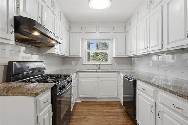 2467 Elmwood SE Circle, Smyrna, GA 30339