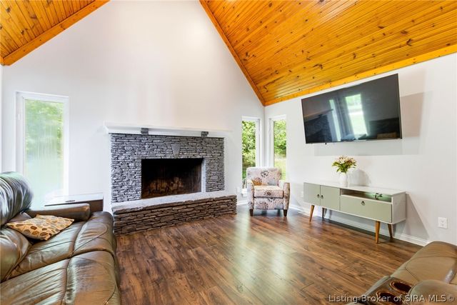 14629 Highway 62, Charlestown, IN 47111