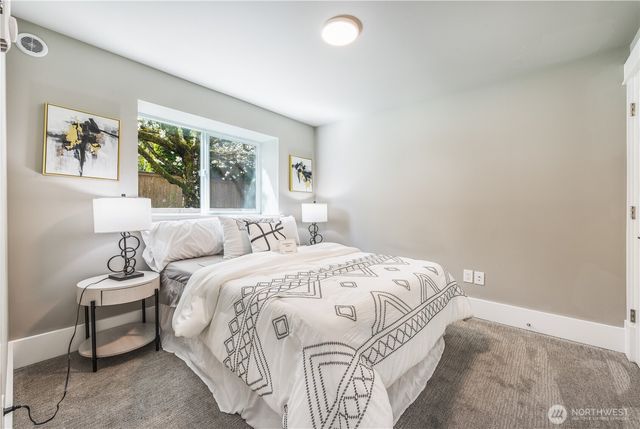 10015 131st Place NE, Kirkland, WA 98033