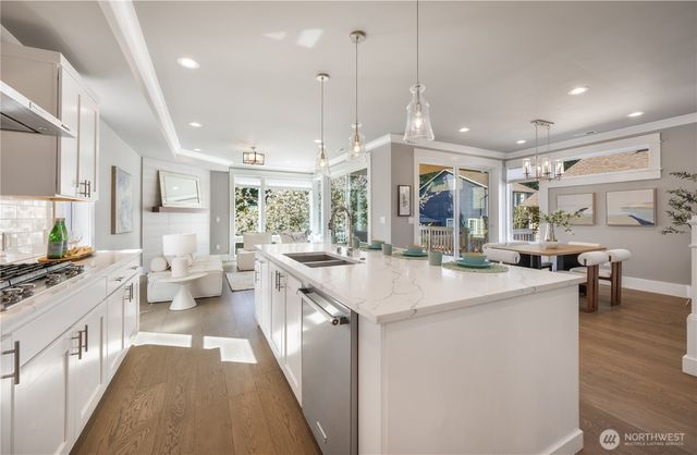 10015 131st Place NE, Kirkland, WA 98033