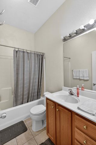 9042 Warmsprings St, Elk Grove, CA 95758