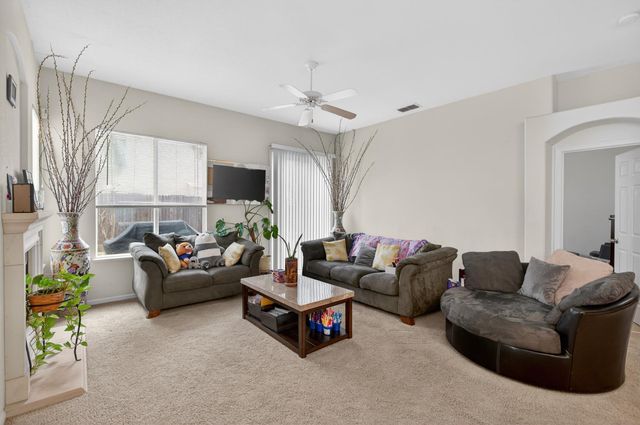9042 Warmsprings St, Elk Grove, CA 95758
