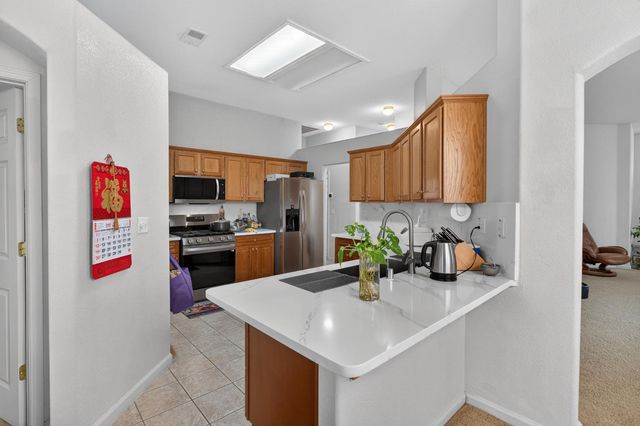 9042 Warmsprings St, Elk Grove, CA 95758