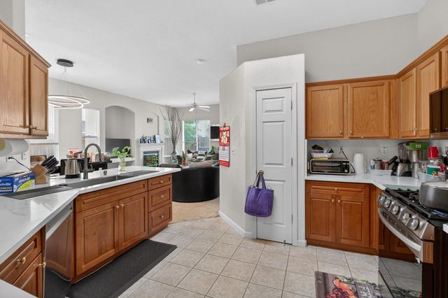 9042 Warmsprings St, Elk Grove, CA 95758