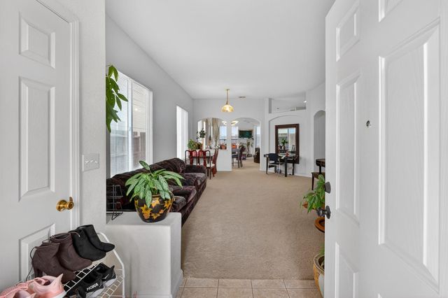 9042 Warmsprings St, Elk Grove, CA 95758