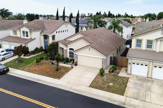 9042 Warmsprings St, Elk Grove, CA 95758