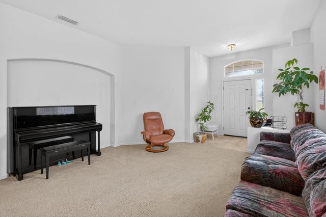 9042 Warmsprings St, Elk Grove, CA 95758
