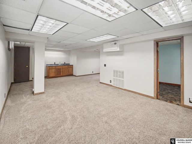 7839 Grover Street, Omaha, NE 68124