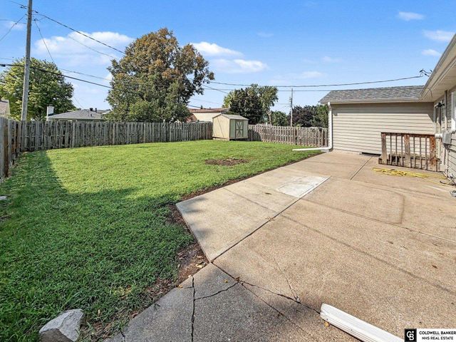 7839 Grover Street, Omaha, NE 68124