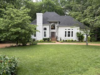 132 Laural Hill Dr, Smyrna, TN 37167