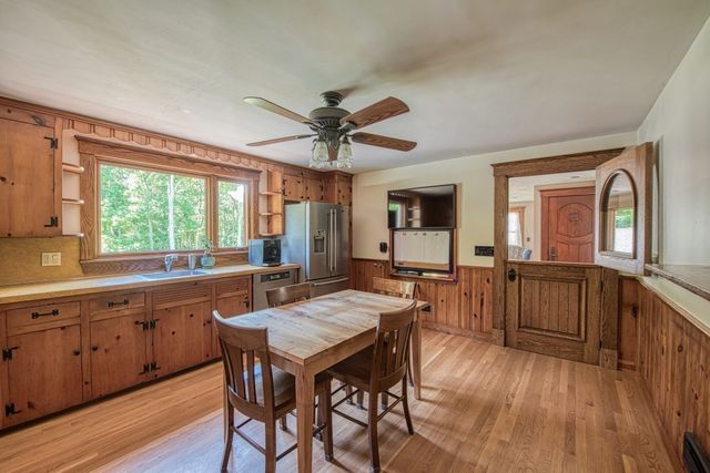 8 Central St, Stoughton, MA 02072