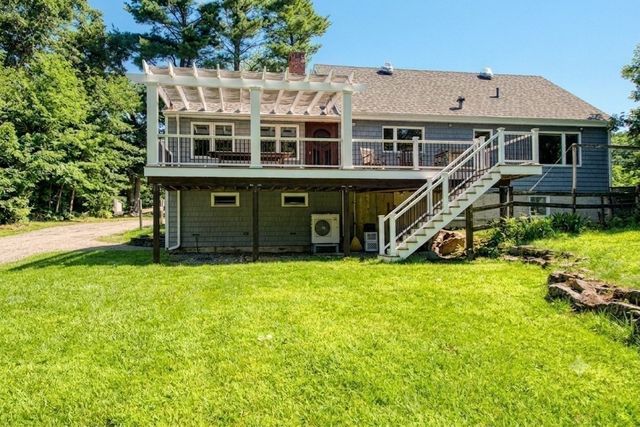 8 Central St, Stoughton, MA 02072