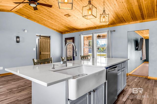 3244 Spanish Cove Dr N, Lillian, AL 36549