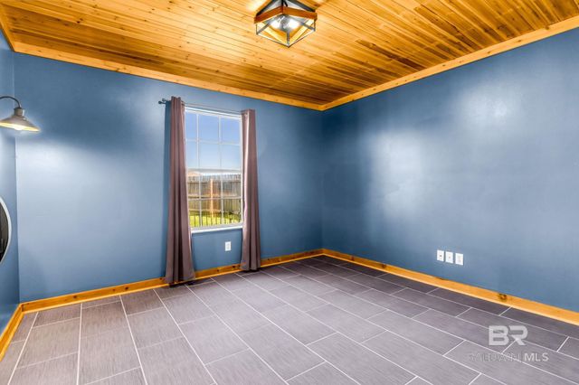 3244 Spanish Cove Dr N, Lillian, AL 36549