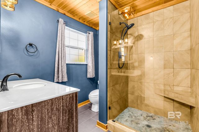 3244 Spanish Cove Dr N, Lillian, AL 36549