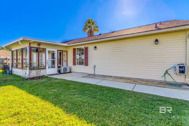 3244 Spanish Cove Dr N, Lillian, AL 36549