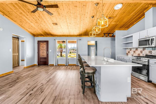 3244 Spanish Cove Dr N, Lillian, AL 36549