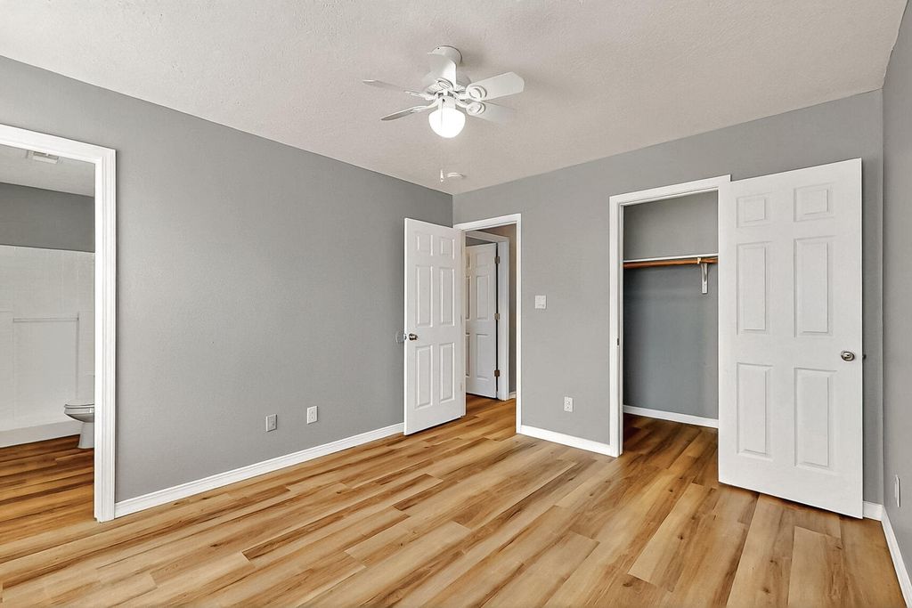 Image 14 of property listing at 111 18th Street SE, Rio Rancho, NM 87124