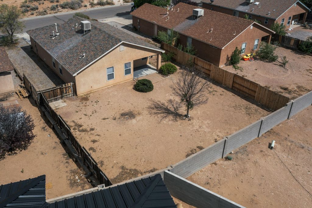 Image 3 of property listing at 111 18th Street SE, Rio Rancho, NM 87124