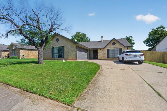 3825 Hackberry Lane, Bedford, TX 76021