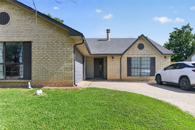 3825 Hackberry Lane, Bedford, TX 76021