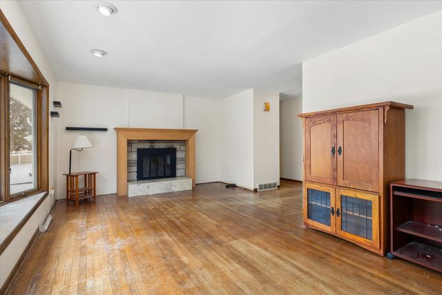 1225 Douglas Lane, Crete, IL 60417