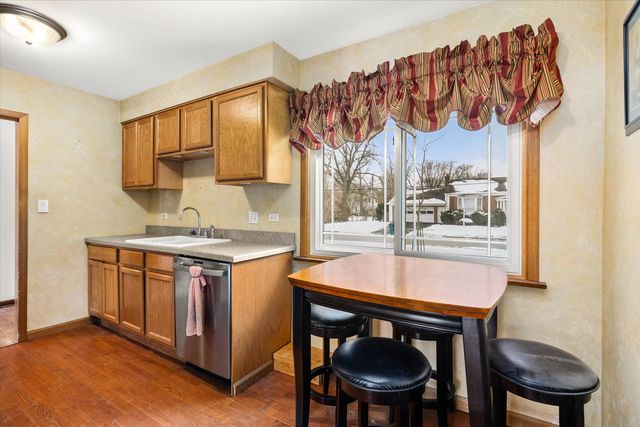 1225 Douglas Lane, Crete, IL 60417