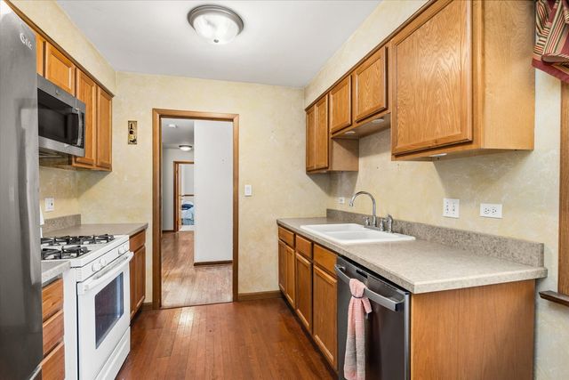 1225 Douglas Lane, Crete, IL 60417