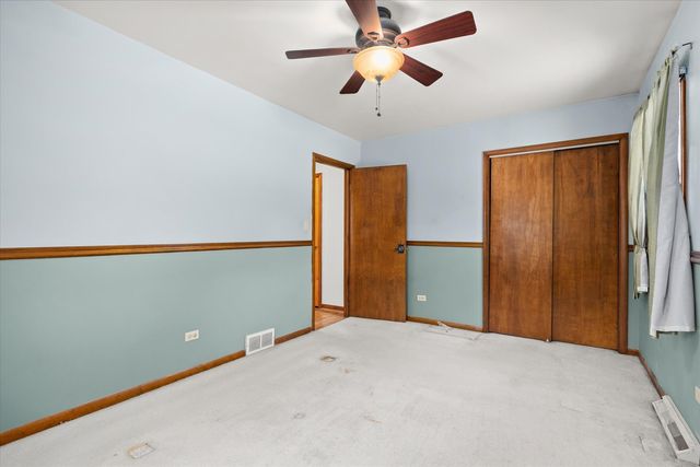 1225 Douglas Lane, Crete, IL 60417