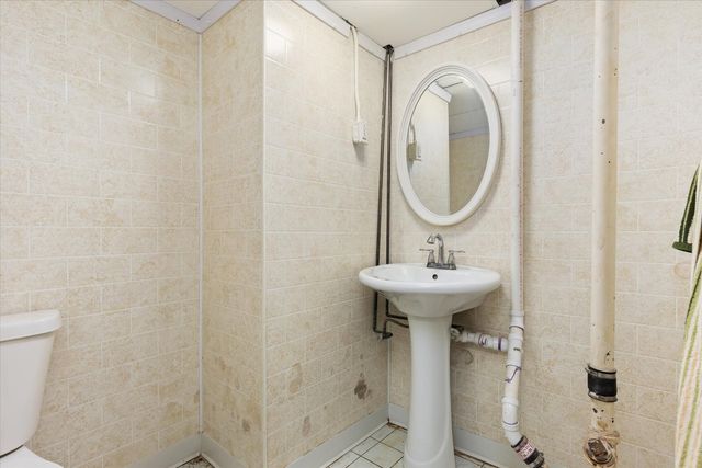 1225 Douglas Lane, Crete, IL 60417