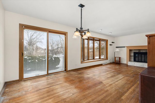 1225 Douglas Lane, Crete, IL 60417