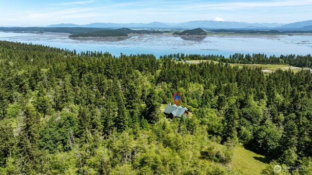 3256 Killion Lane, Oak Harbor, WA 98277