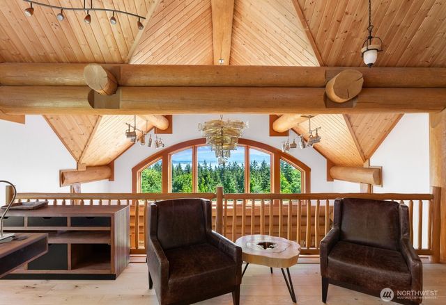 3256 Killion Lane, Oak Harbor, WA 98277