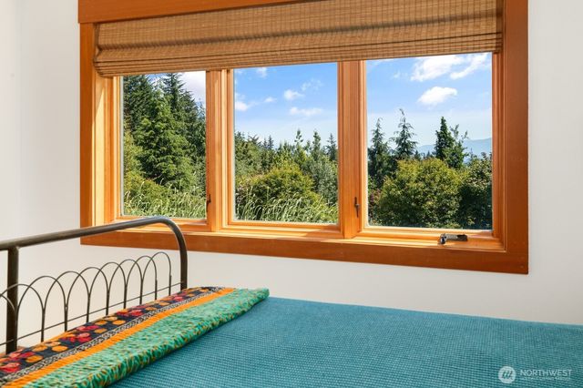 3256 Killion Lane, Oak Harbor, WA 98277