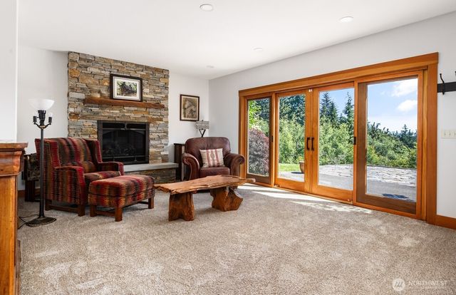 3256 Killion Lane, Oak Harbor, WA 98277