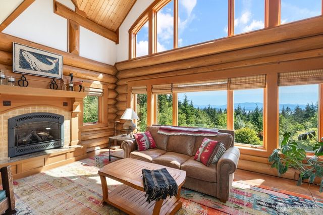 3256 Killion Lane, Oak Harbor, WA 98277
